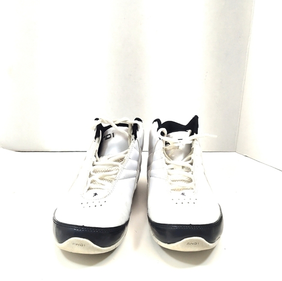 AND1 Boys Basketball Shoes Black & White Athletic Sneakers Size 6 - Picture 3 of 5
